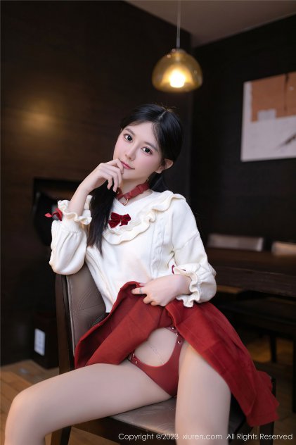欧美另类制服丝袜国产在线海报