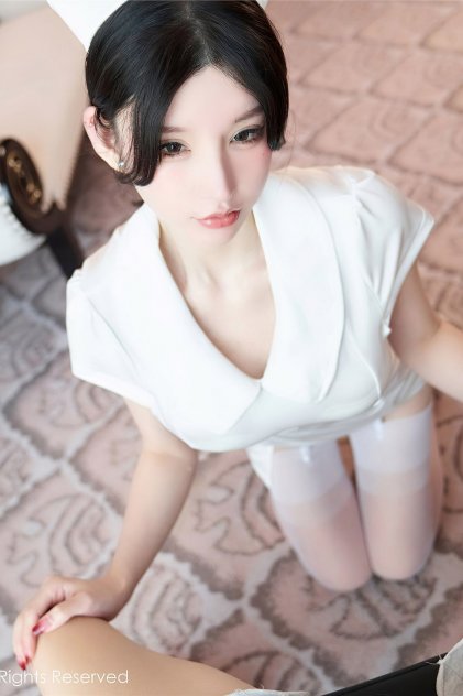 欧美床戏吻戏摸下面吻胸海报